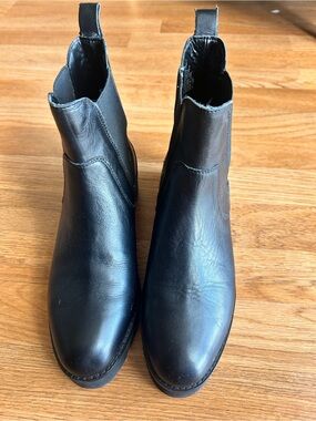 Andre Assous Chelsea Boots